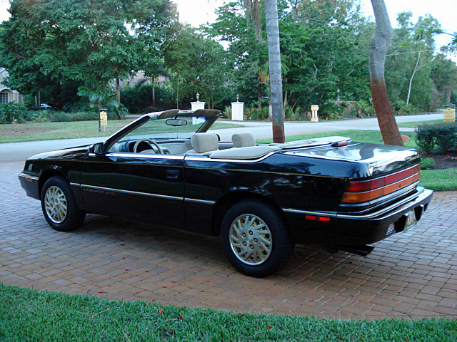 1995 Chrysler lebaron grill